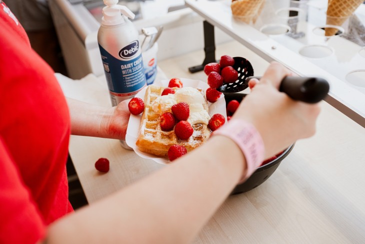 In Bildern: farbenfrohe Gerichte, F&B ganz in Schwarz